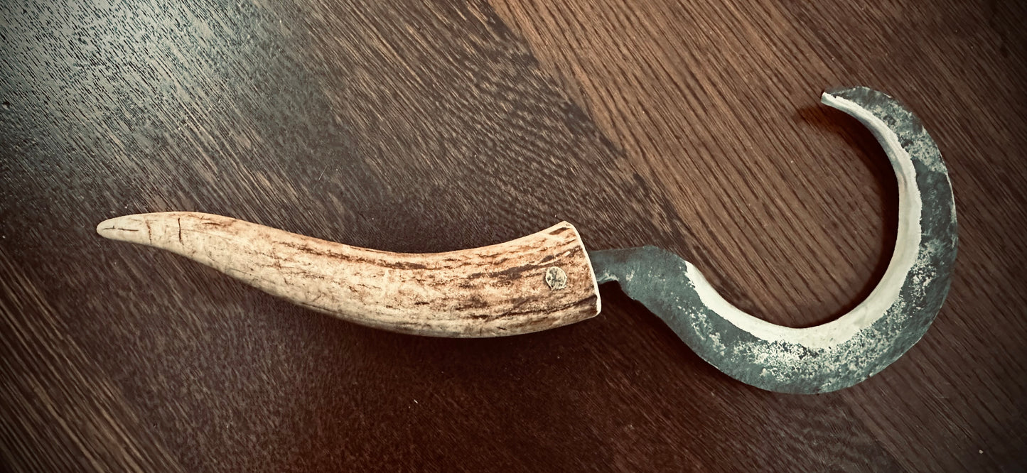 Shepherd’s boline - Handforged sickle with antler